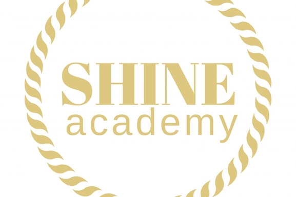 On vous propose une journéé pour cultiver votre force intérieure et devenir Shine avec la Shine Academy & Friends. Inscrivez-vous maintenant