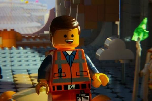 La grande aventure Lego, en tête du box office US, débarque en France !