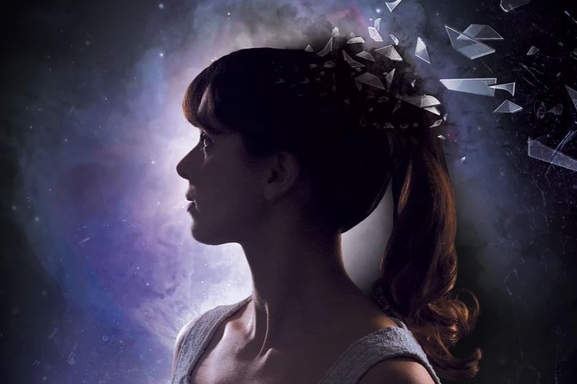 Embarquez pour un voyage de réflexion unique avec "Memoriam", une pièce de Manon Bianchi à retrouver au Full Moon jusqu'en février