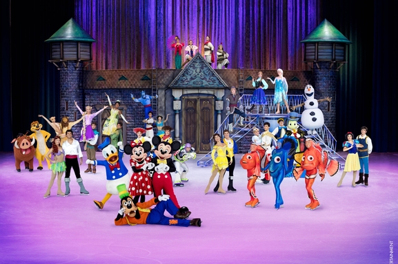Un spectacle inoubliable à partager en famille pour la fin de l'année? Disney Sur Glace "la magie éternelle" ... De la féerie au Zénith de Paris et on vous invite!