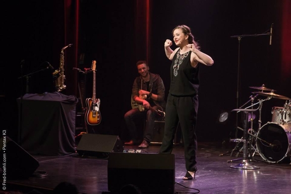Christine Berrou artiste touche à tout, fait son Stand Up au Point Virgule !