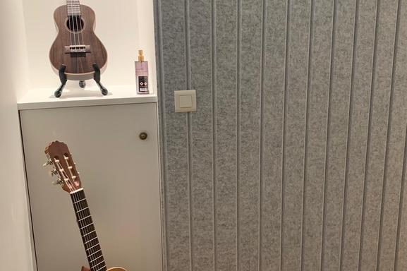 Géraldine Allouche,la coach vocal vedette ouvre enfin son école! Découvrez le Studio Pereire en plein coeur de Paris.