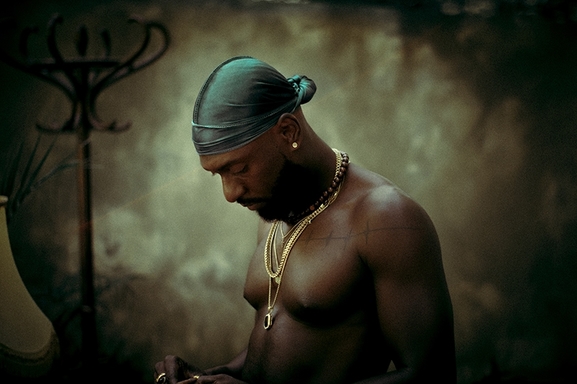 Le choriste et danseur de Tal se lance dans une carrière solo avec « J’en ai besoin » Ralph Beaubrun nous transporte entièrement !