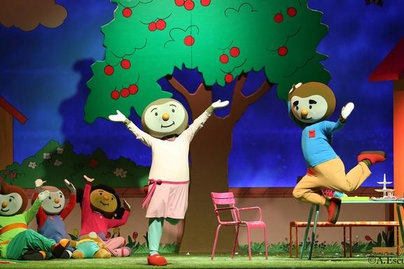 Viens chanter avec T'choupi, spectacle riche en couleurs et en émotions au Casino de Paris