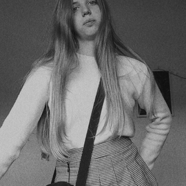 Lyna_
