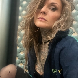 Tiiziiana