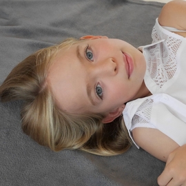 Chloe9