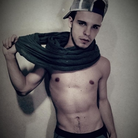 AlexXx75