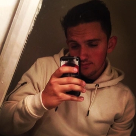 Damien01