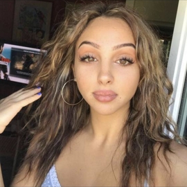 naelleoster