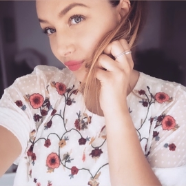 Laura76D