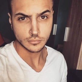 KAYZSER