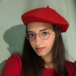 Chloe_chant_off