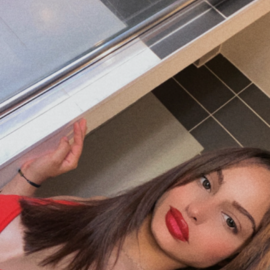 Lauraaa28