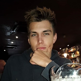 laulav
