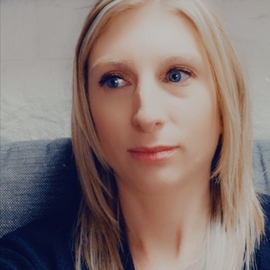 Anna42300