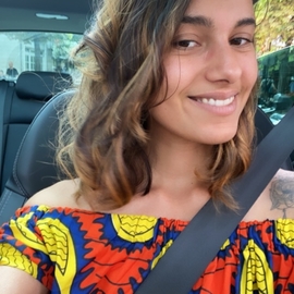 AlexandraHolder
