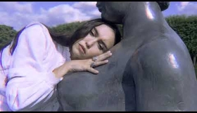 LARA LAQUIZ - La Dame De Cœur