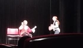 Courte pièce de théâtre en trio