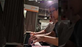 Piano: Requiem For A Dream - Improvisation || JujuIDFM ft. Ludovic ??? || Monoprix Montparnasse