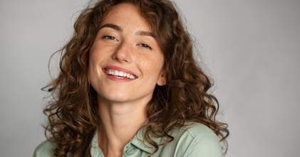 Casting comédienne brune entre 23 et 35 ans pour rôle dans court métrage
