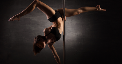 Casting femme faisant de la pole dance pour silhouette dans série France TV