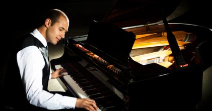 Casting comédien entre 30 et 40 ans sachant jouer au piano pour spectacle