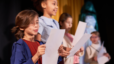 Casting enfant fille et garçon entre 7 et 11 ans pour rôle dans comédie musicale Les Misérables