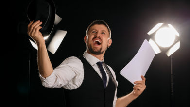 Casting artiste pluridisciplinaire acteur actrice chanteur et chanteuse pour comédie musicale