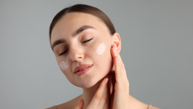Casting homme ou femme de tout âge pour témoigner de problématiques de peau lors d'une campagne skincare