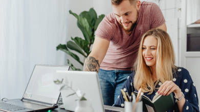 Casting comédien et comédienne entre 30 et 45 ans pour tournage vidéo et shooting photo réseaux sociaux