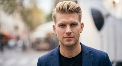 Casting mannequin homme blond pour défilé à Paris