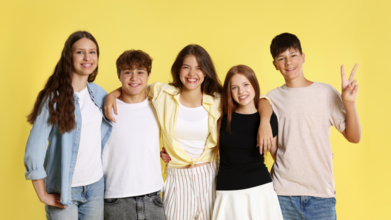Casting ado fille et garçon entre 12 et 15 ans pour rôle et silhouette dans long métrage cinéma