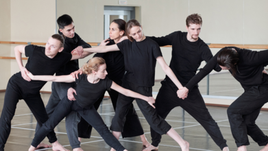 Casting danseur et danseuse encore 28 et 70 ans pour silhouette dans long métrage cinéma