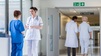 Casting figurant homme et femme entre 15 et 99 ans pour tournage série médicale en Belgique