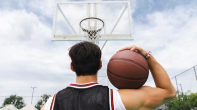 Casting vrais joueurs de basket de 25 ans et plus pour figuration dans publicité