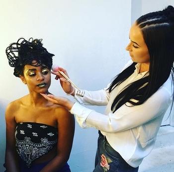 Découvrez le parcours de la Make Up artist des rappeurs français, Magdalena !