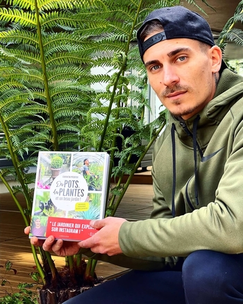 Corentin Pfeiffer un jardinier star des réseaux sociaux fait mouche et tout le monde se l’arrache ! Découvrez le sur Casting.fr !