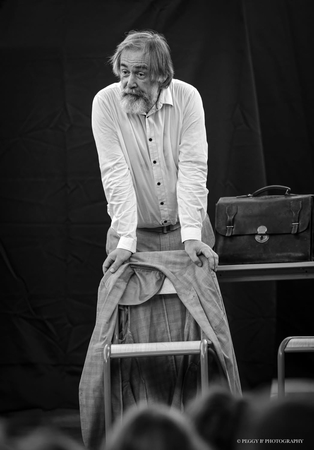 Venez voir le monstre, venez voir le Prof !