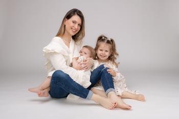 Focus sur Éloïse de Groote, styliste et fondatrice de la marque de vêtements d'allaitement Léa & Rose