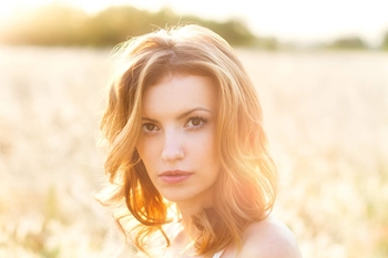 Recherche comédienne blonde entre 20 et 25 ans pour tournage publicitaire