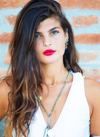 Notre membre Casting.fr Eloise Valli joue Jennifer Paoli dans la comédie Netflix : Friendzone. La jeune femme revient sur ses débuts, ses castings et ses projets à venir. Une artiste inspirante à suivre...