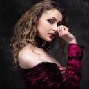 Modèle photo,  membre VIP "Kalysta" pose pour de plus en plus de marques et créateurs. Comment devient-on mannequin, voici en itw le récit d'un parcours prometteur. 