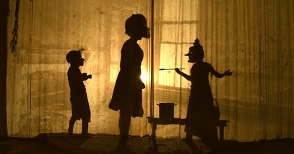 Footsbarn Travelling Theatre :: Crock of Gold [Feat: Glen Hansard and Breanndán Ó Beaglaoich]