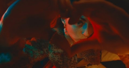 Sara Sue Vallee - Pretty Little Sad Thing (Official Music Video)